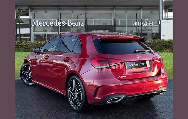 Used Mercedes A180 Executive 134 HP (98 kW) 2022 Red Hatchback