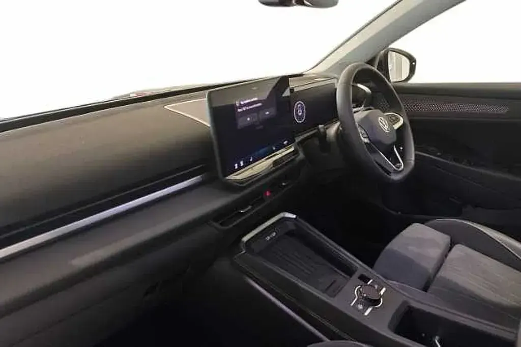 Used VW T-Roc Style 150 HP (110 kW) 2026 Grey SUV