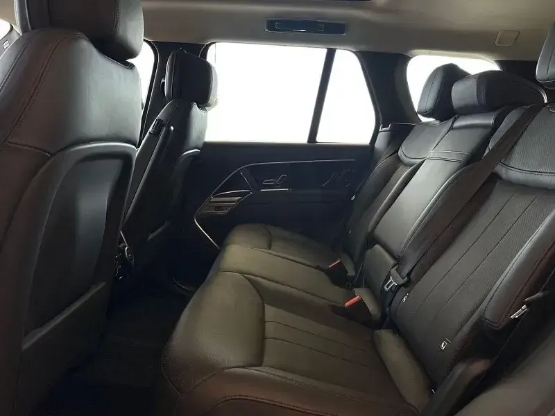Used Land Rover Range Rover SE 440 HP (323 kW) 2022 Grey SUV