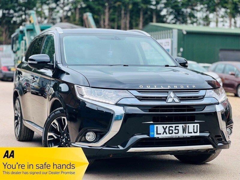 Black Used 2015 Mitsubishi Outlander P-HEV Estate | £5,995 (A bit pricey) - Image 1/3