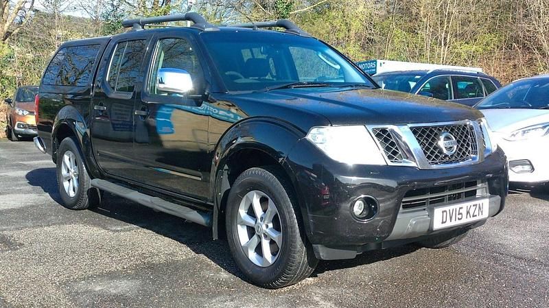 Used Nissan Navara Tekna 2015 Black Pickup
