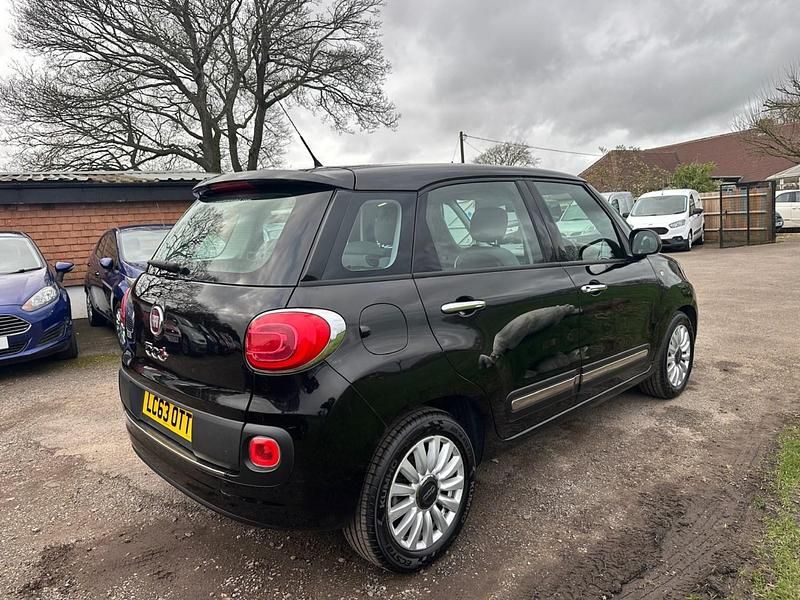 Used Fiat 500L Pop Star 95 HP (69 kW) 2014 Black MPV