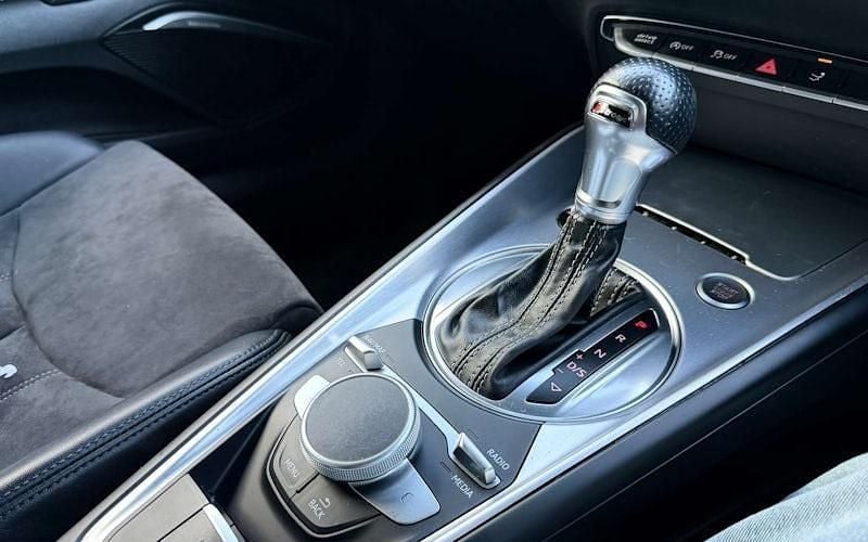 Used Audi TT Black Edition 230 HP (169 kW) 2017 White Coupe