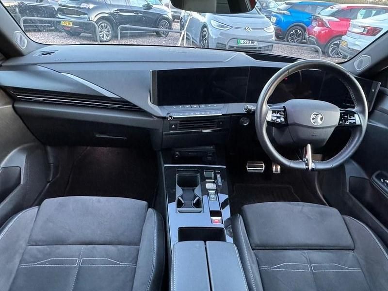 Used Vauxhall Astra Ultimate 114 kW (156 HP) 2024 Red Estate