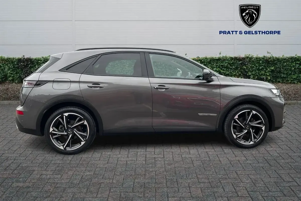 Used DS Automobiles DS7 Crossback 222 HP (163 kW) 2022 Grey SUV