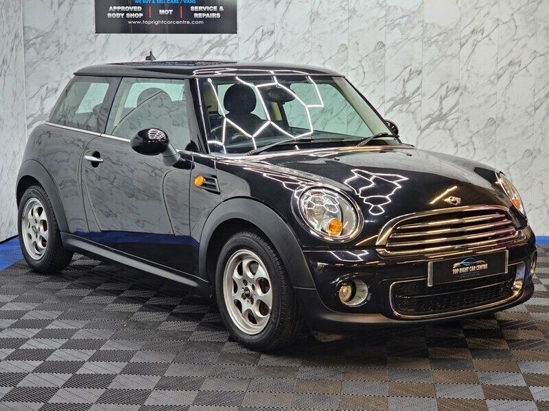 Used Mini Cooper Hatch 122 HP (89 kW) 2012 Black Hatchback