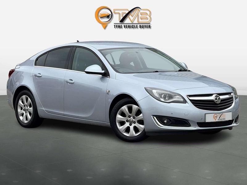 Silver Used 2015 Vauxhall Insignia SRi Hatchback | £3,495 (Good price) - Image 1/3