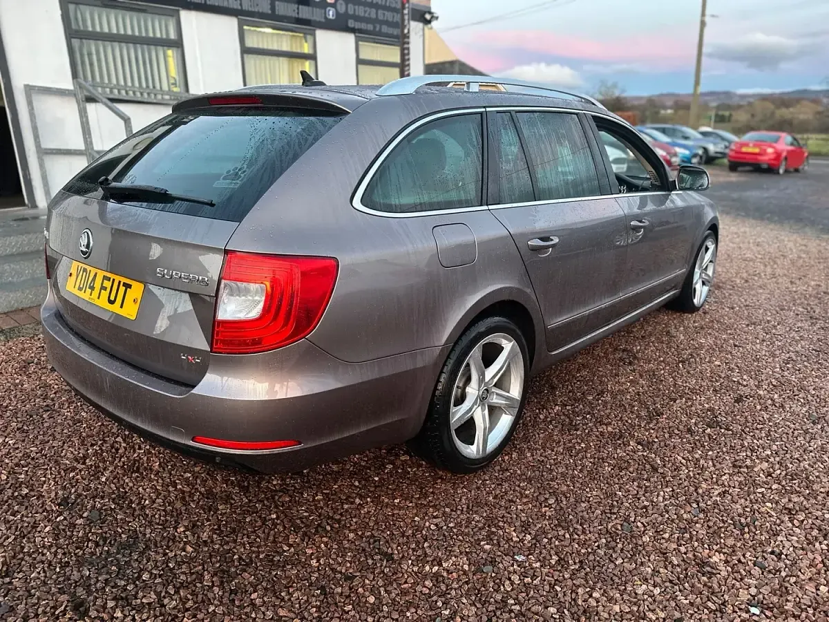 Used Skoda Superb Elegance 170 HP (125 kW) 2014 Mauve/purple Estate