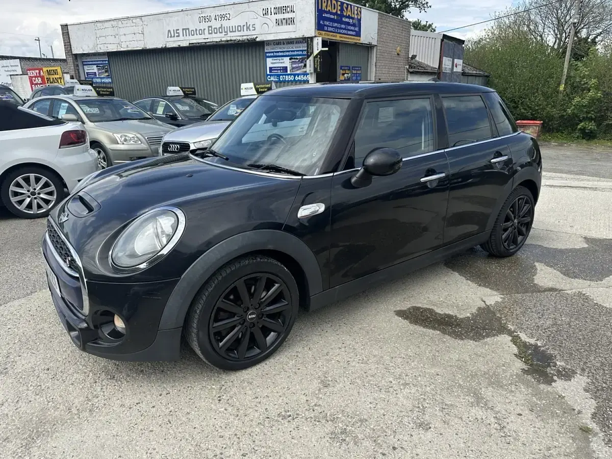 Używany Mini Cooper S Hatch 2015 Czarny Hatchback