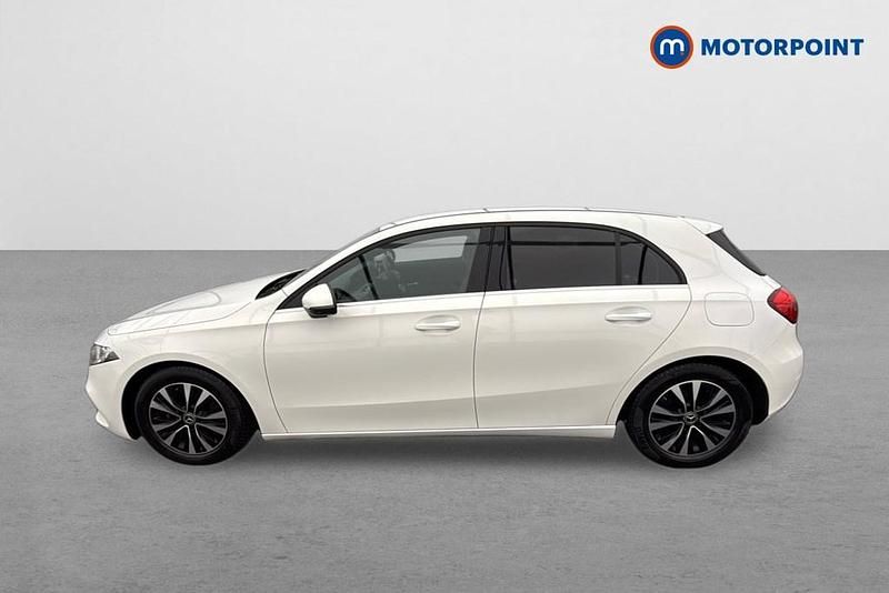 Used Mercedes A180 SE 136 HP (100 kW) 2020 White Hatchback