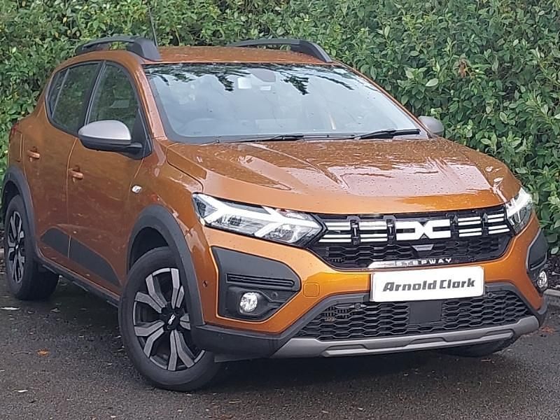 Used Dacia Sandero Journey 91 HP (66 kW) 2023 Orange Hatchback