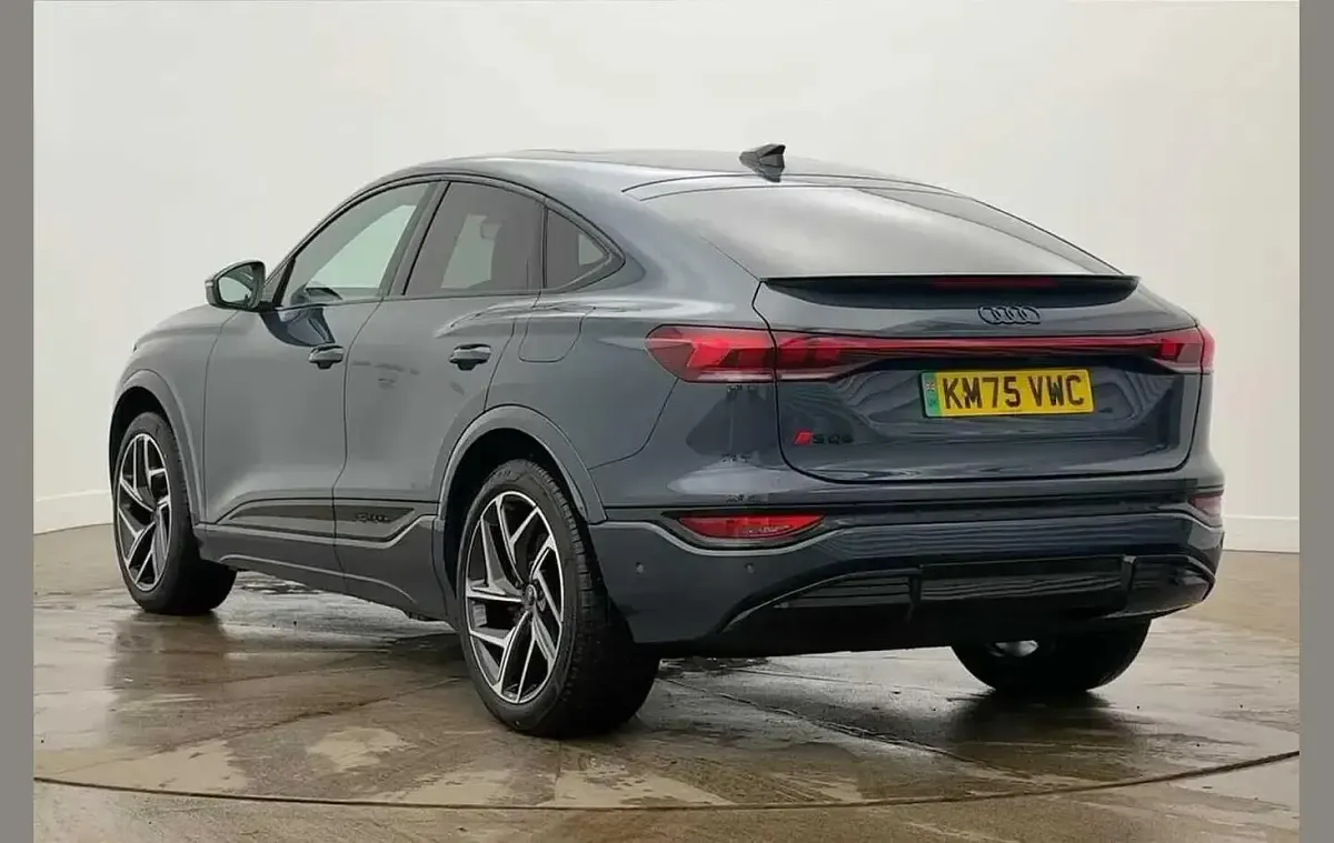 New Audi SQ6 e-tron Advanced 359 kW (489 HP) 2025 Blue SUV