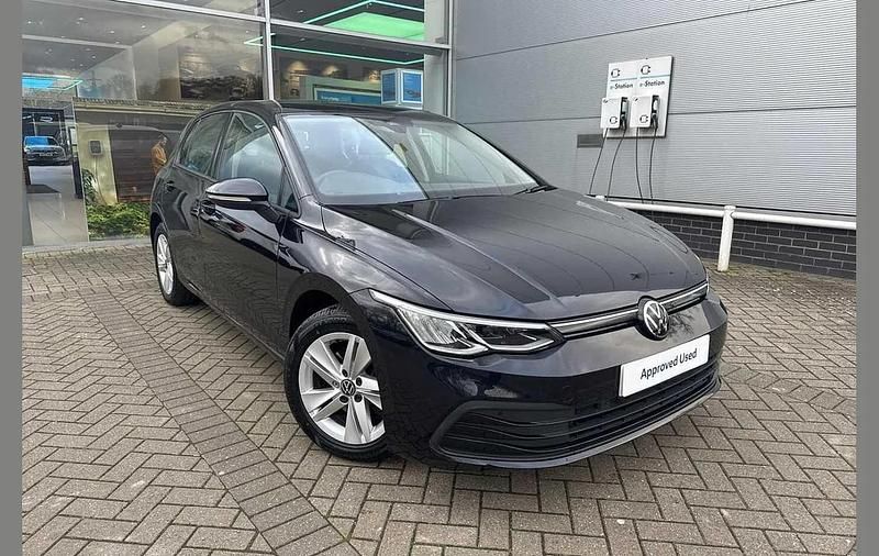 Used VW Golf VIII Life 147 HP (108 kW) 2024 Black Hatchback