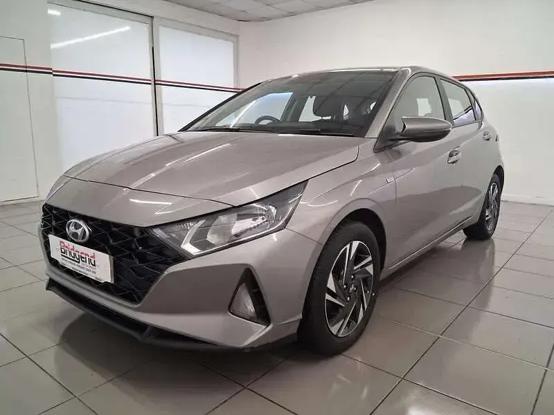 Used Hyundai i20 SE 100 HP (73 kW) 2022 Bronze Hatchback