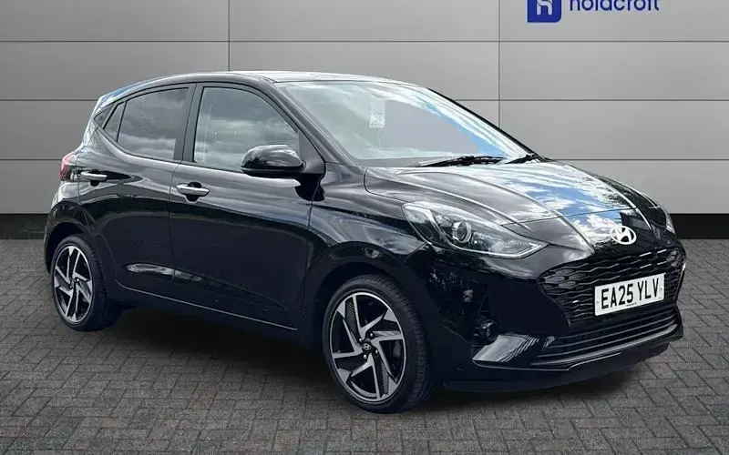 Used Hyundai i10 Premium 63 HP (46 kW) 2025 Hatchback