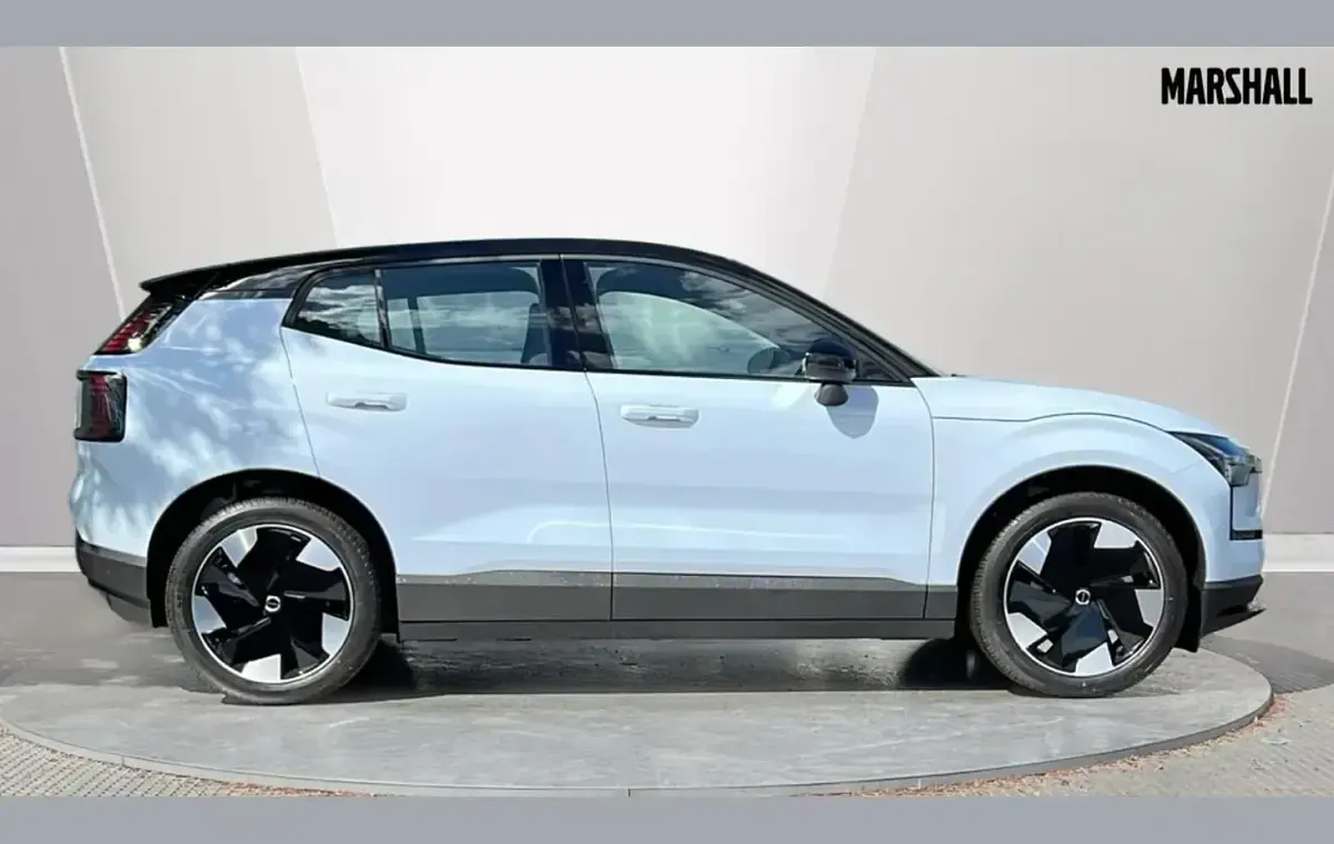 New Volvo EX30 Plus 196 kW (267 HP) 2026 Blue SUV