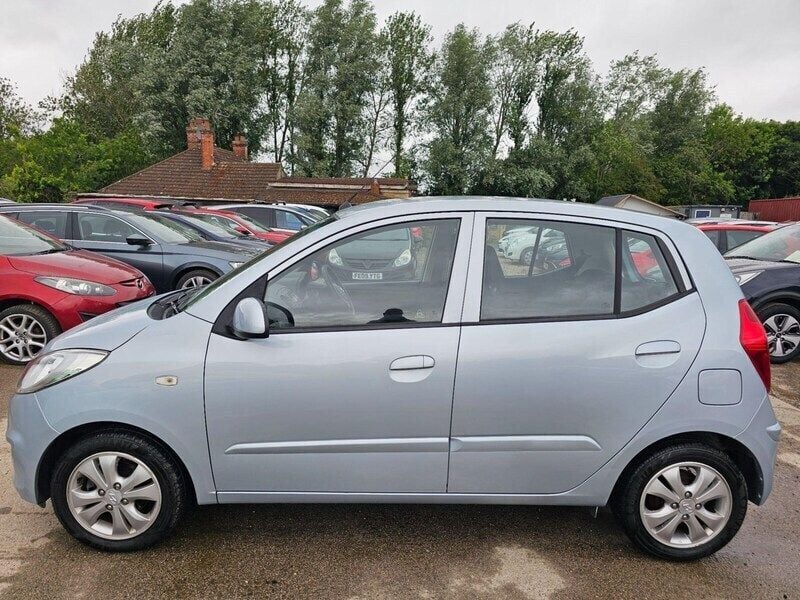 Silver Used 2013 Hyundai i10 Active Hatchback | £4,000 (Fair price) - Image 1/4