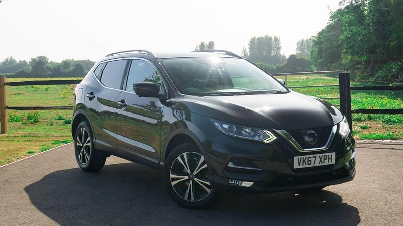 Black Used 2017 Nissan Qashqai N-Connecta SUV | £7,900 (Fair price) - Image 1/3