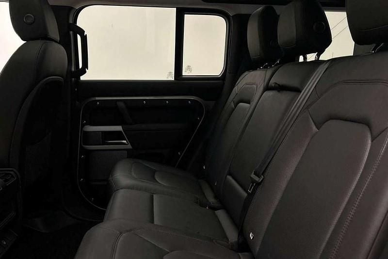 Used Land Rover Defender 245 HP (180 kW) 2024 Silver SUV