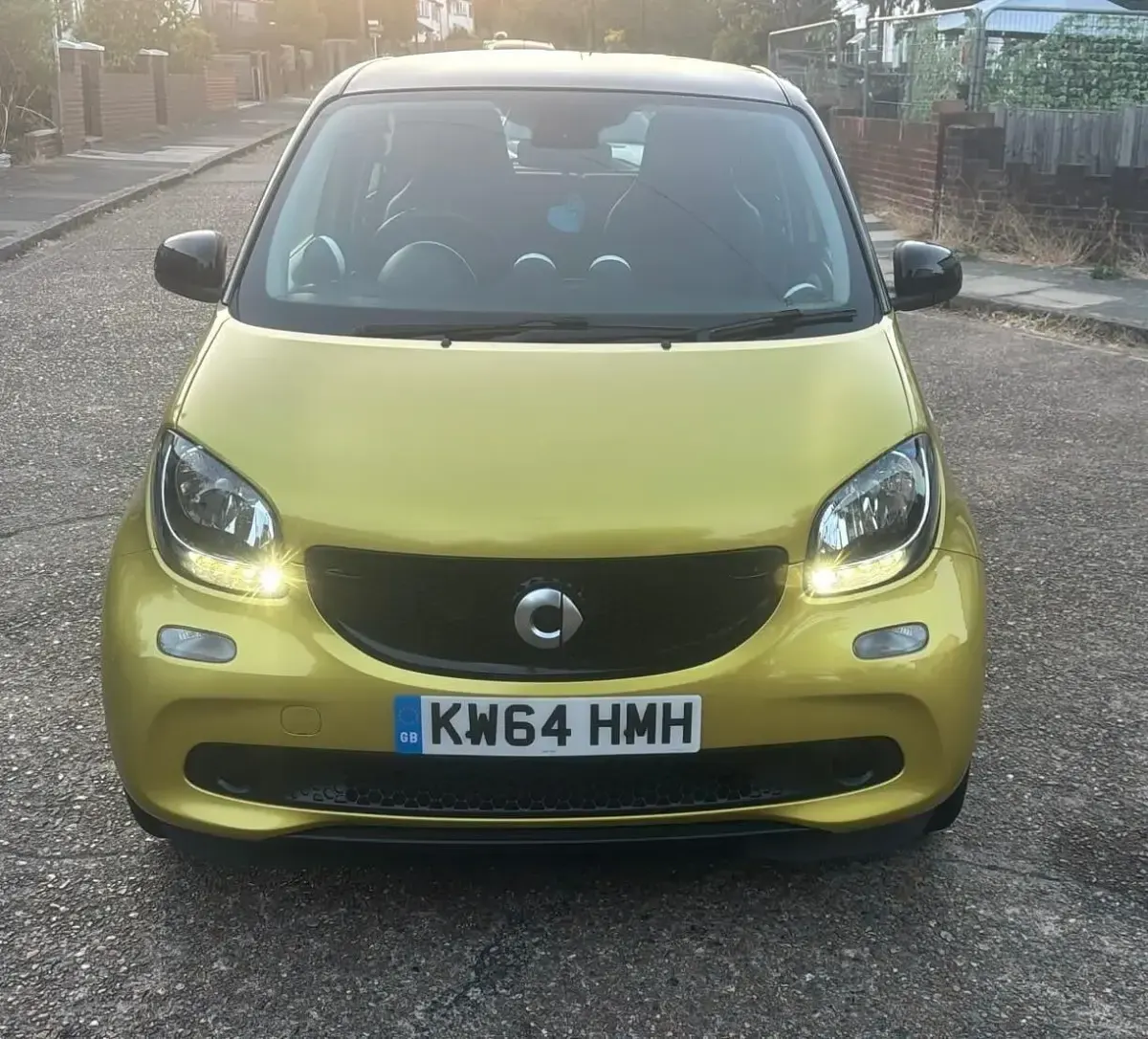 Used Smart ForFour Premium 2015 Yellow Hatchback