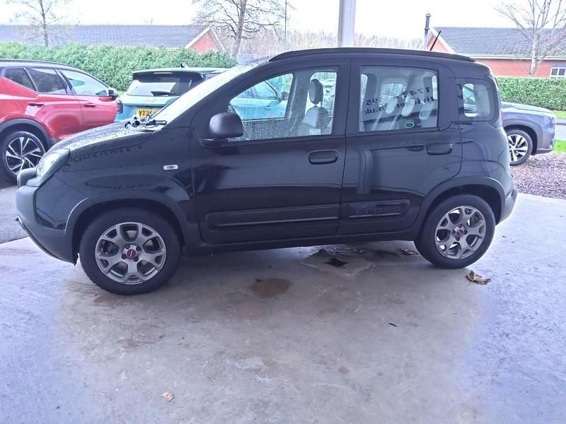 Used Fiat Panda Cross Cross 70 HP (51 kW) 2020 Black Hatchback