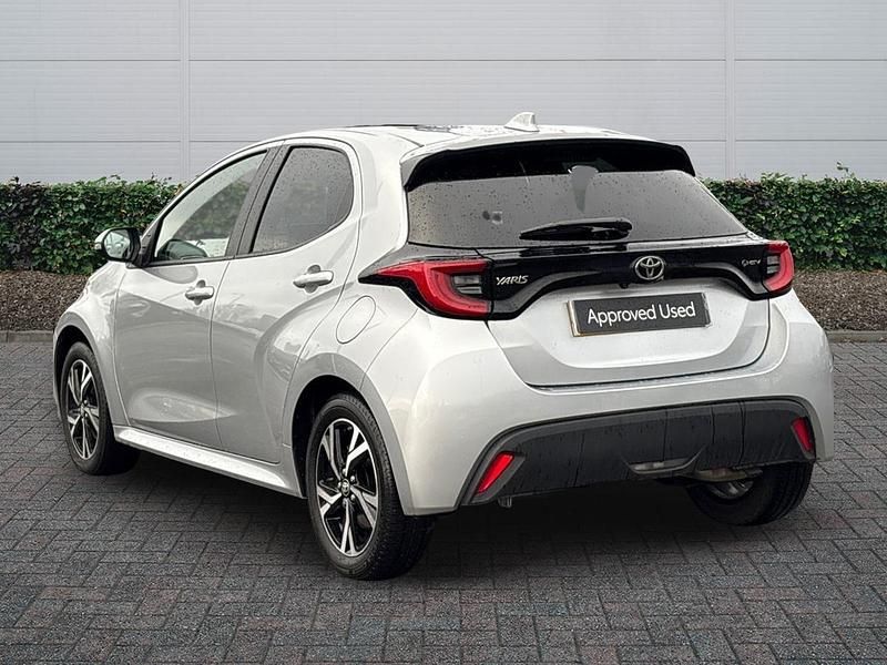 Silver Used 2024 Toyota Yaris Hybrid Design Hatchback | £18,885 (Good price) - Image 1/3
