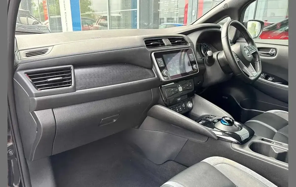 Used Nissan Leaf Tekna 108 kW (147 HP) 2020 Black Hatchback