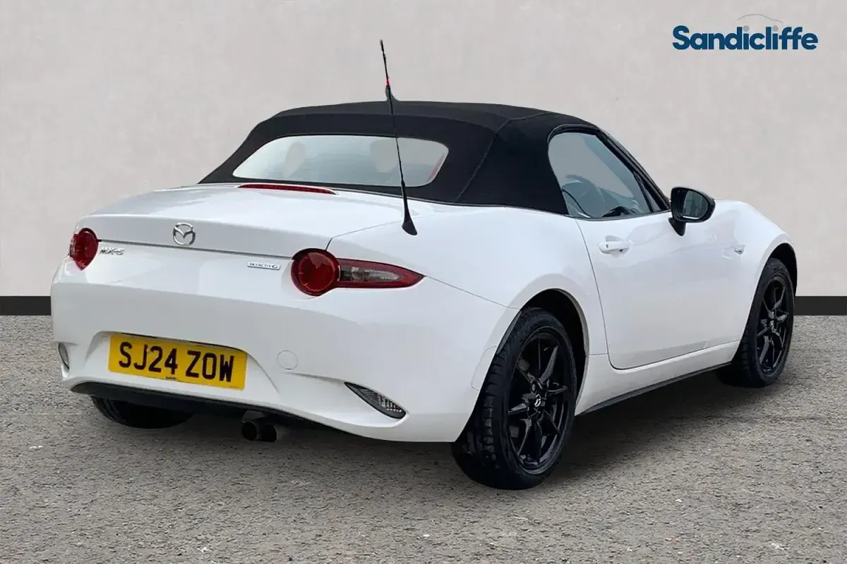 Used Mazda MX5 Prime-Line 132 HP (97 kW) 2023 White Cabriolet