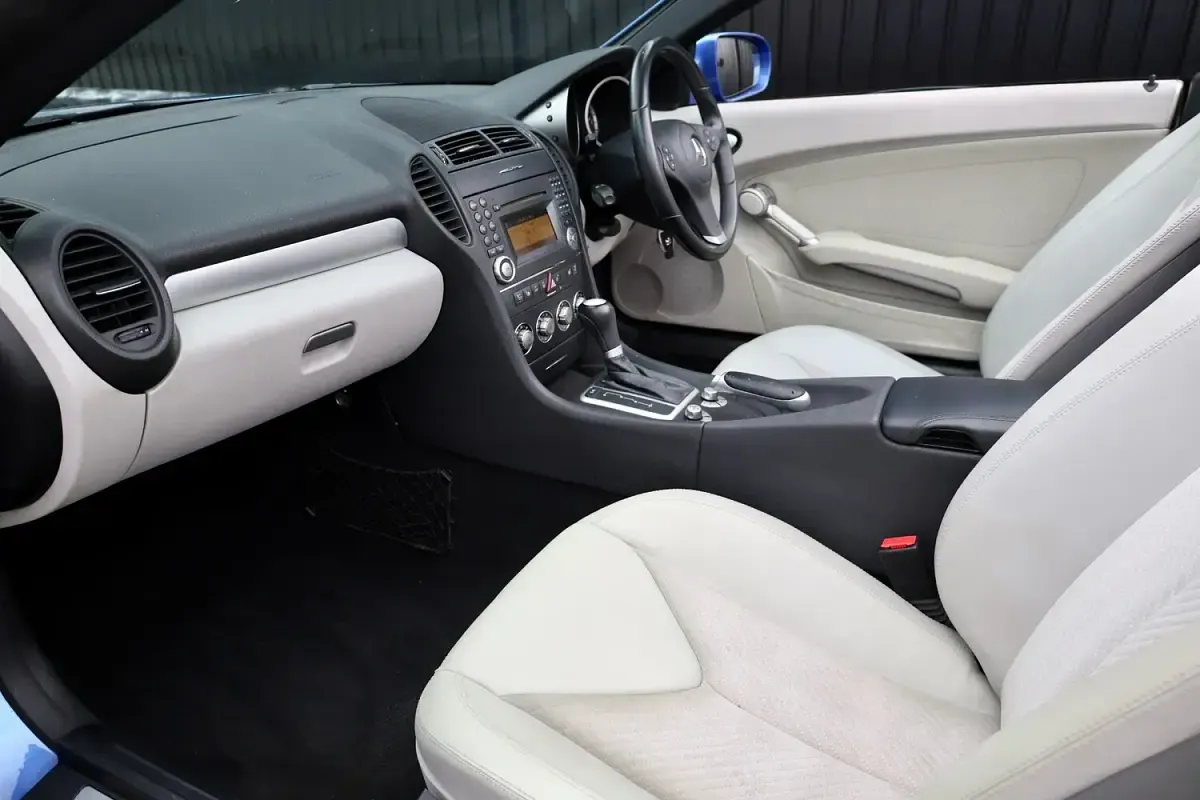 Used Mercedes SLK200 2009 Blue Cabriolet