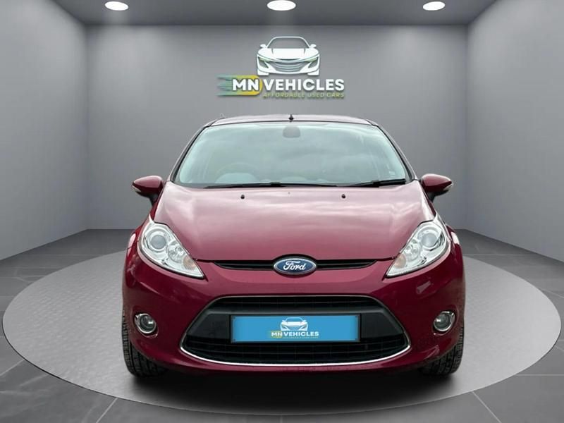 Used Ford Fiesta Titanium 118 HP (86 kW) 2010 Red Hatchback