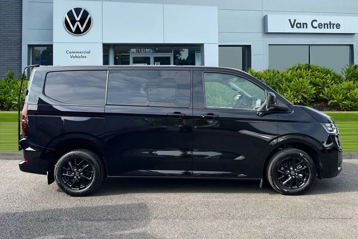 Nowe VW Transporter Pro 170 KM (125 kW) 2026 Czarny Van
