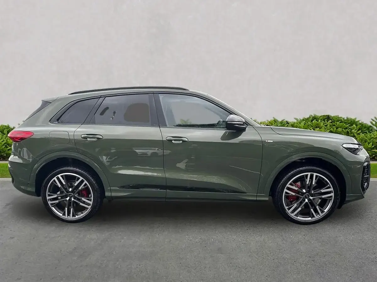 Used Audi Q5 Advanced 204 HP (150 kW) 2025 Green SUV