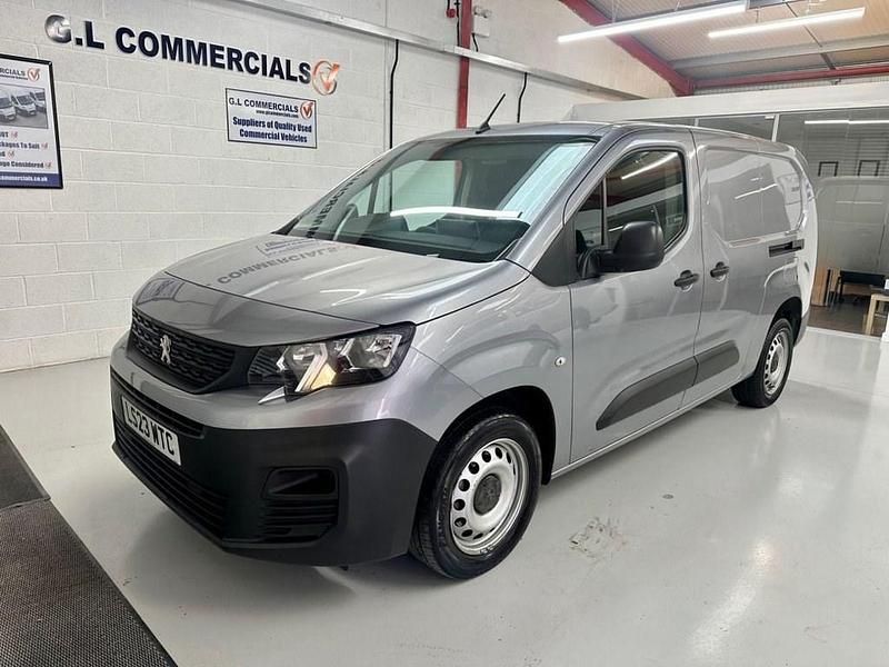 Grey Used 2023 Peugeot Partner Premium MPV | £12,999 (A bit pricey) - Image 1/3