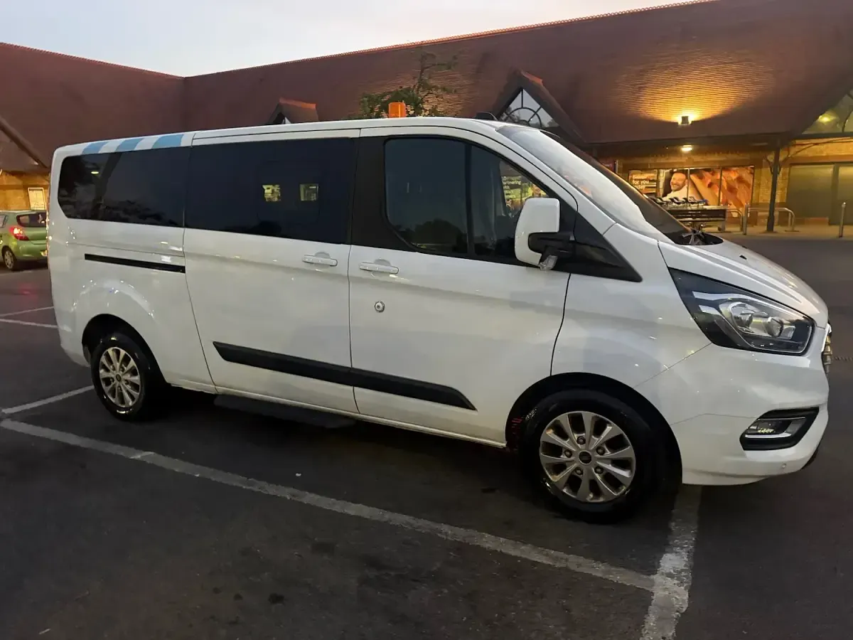 Used Ford Tourneo Zetec 130 HP (95 kW) 2020 White MPV