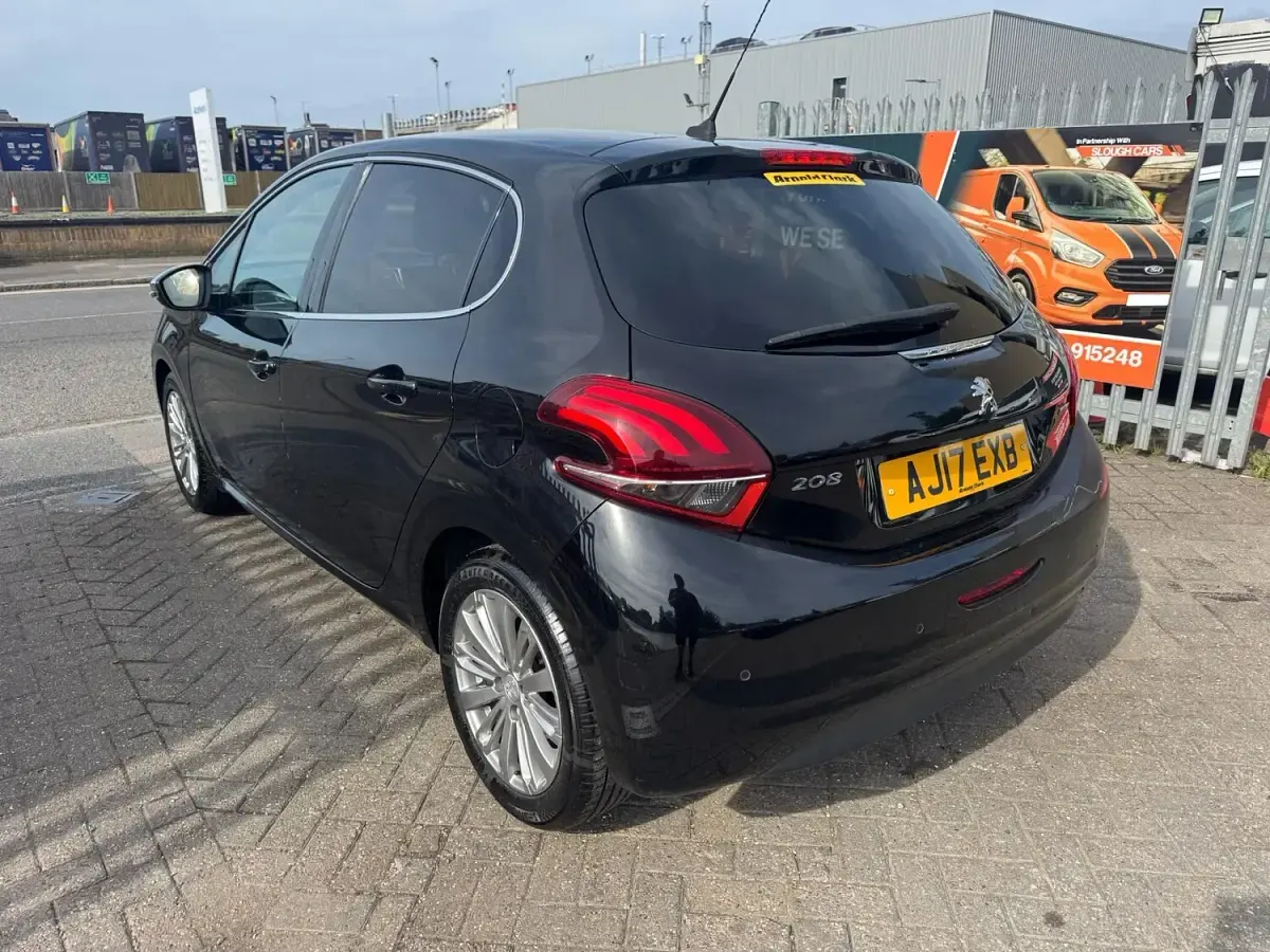 Used Peugeot 208 Allure 2017 Black Hatchback