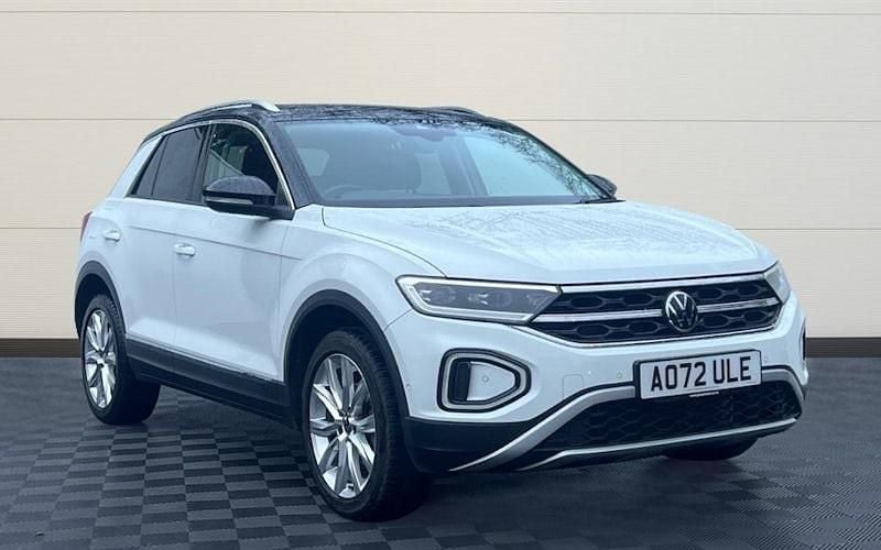 Used 2025 VW T-Roc Style SUV | £19,695 (Good price) - Image 1/4
