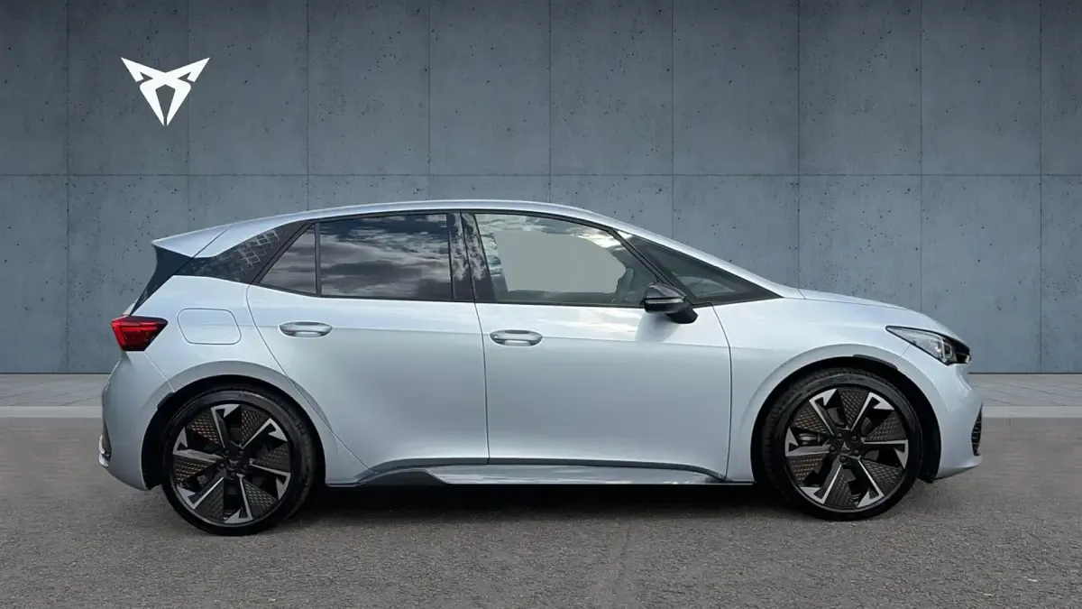 Used Cupra Born e-Boost 169 kW (231 HP) 2026 Geyser silver Hatchback