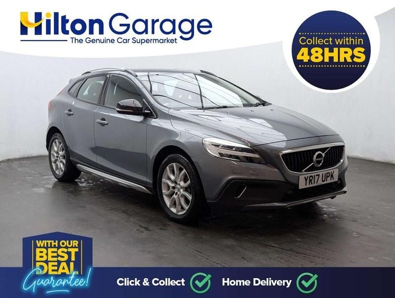 Usado Volvo V40 Pro 152 HP (111 kW) 2017 Cinzento Citadino