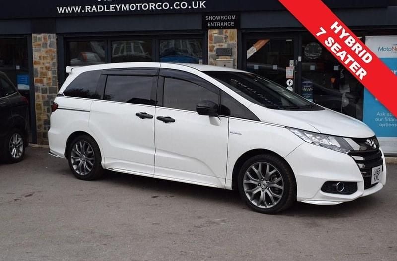 White Used 2023 Honda Odyssey Hybrid MPV | £14,800 (Fair price) - Image 1/4