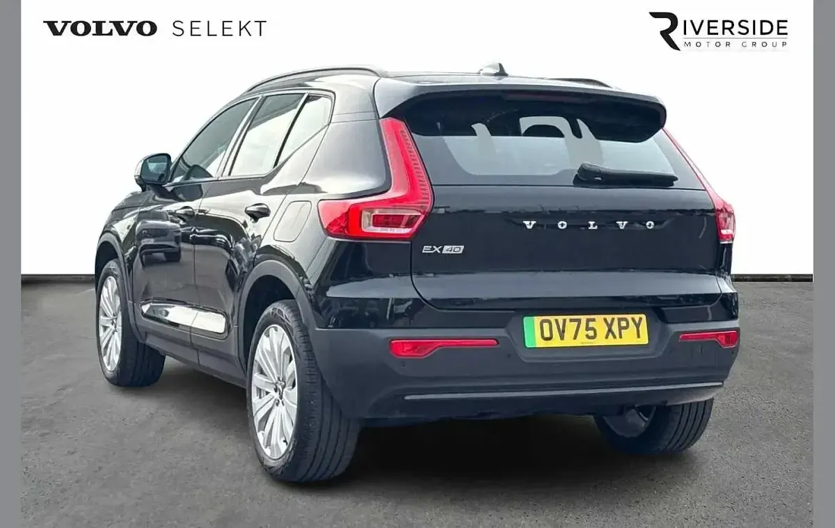 Used Volvo EX40 Core 185 kW (252 HP) 2025 Onyx black SUV
