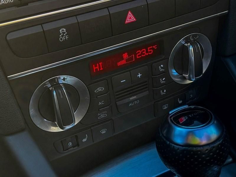 Used Audi A3 Cabriolet S-Line 200 HP (147 kW) 2011 Silver Cabriolet