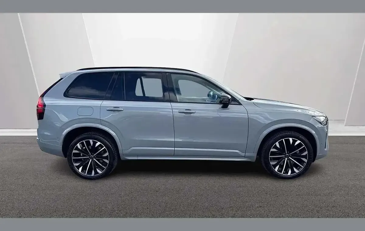 Used Volvo XC90 Ultra 455 HP (334 kW) 2025 Grey SUV