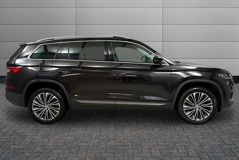 Used Skoda Kodiaq SE L Executive 150 HP (110 kW) 2023 Black magic pearl effect SUV