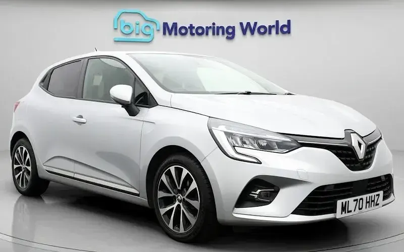Used Renault Clio Iconic 101 HP (74 kW) 2020 Hatchback