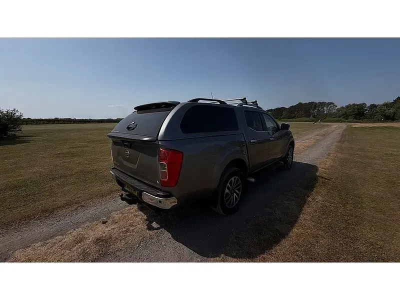 Used Nissan Navara Tekna 190 HP (139 kW) 2018 Grey Pickup
