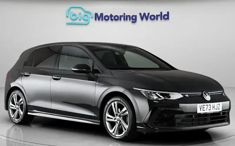 Używany VW Golf VIII R-line 150 KM (110 kW) 2023 Hatchback