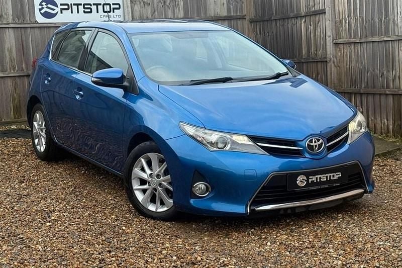 Used Toyota Auris Multidrive S 132 HP (97 kW) 2013