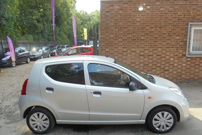 Silver Used 2013 Suzuki Alto Hatchback | £4,295 (Fair price) - Image 1/1