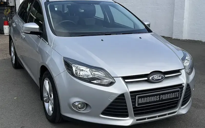 Used Ford Focus Zetec 105 HP (77 kW) 2012 Hatchback