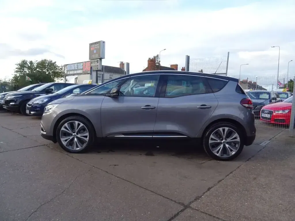 Used Renault Scénic III Dynamique 2016 Grey/black MPV